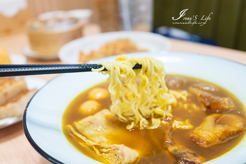 40年廚齡香港名廚楊華志坐鎮，帶來最道地的港式餐點，假日還有提供港式Brunch，蘆洲港點新地標 @Irene's 食旅．時旅