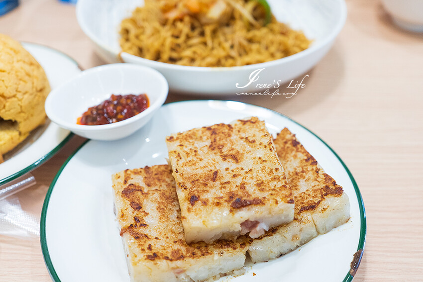 40年廚齡香港名廚楊華志坐鎮，帶來最道地的港式餐點，假日還有提供港式Brunch，蘆洲港點新地標 @Irene's 食旅．時旅