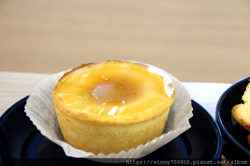 新北市三重區新北/三重 有插座舒適空間咖啡廳 三重優質咖啡廳推薦！彩虹 🌈蜂蜜蛋糕超吸睛～【可集咖啡】cozy co