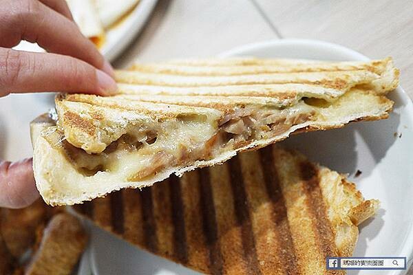 必吃芋泥肉鬆可頌!三重超人氣咖啡店可集咖啡不限時推薦。