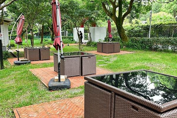 【台北士林】阿緹卡Pizza專賣店 Antica 58  | 美式建築庭園餐廳，羅馬式方形披薩，實驗室DIY冰咖啡，無限享用的氣泡水，經典義式甜點，2022菜單