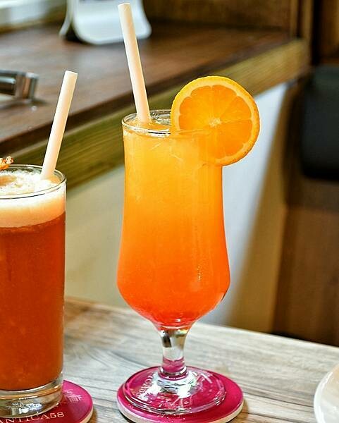 【台北士林】阿緹卡Pizza專賣店 Antica 58  | 美式建築庭園餐廳，羅馬式方形披薩，實驗室DIY冰咖啡，無限享用的氣泡水，經典義式甜點，2022菜單