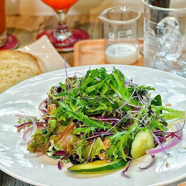 【台北士林】阿緹卡Pizza專賣店 Antica 58  | 美式建築庭園餐廳，羅馬式方形披薩，實驗室DIY冰咖啡，無限享用的氣泡水，經典義式甜點，2022菜單