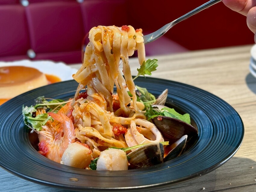 蕃茄海鮮手工義大利麵 (1).jpg