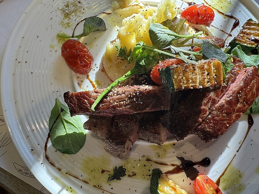 IMG_2695.JPEG IMG_2695.JPEG