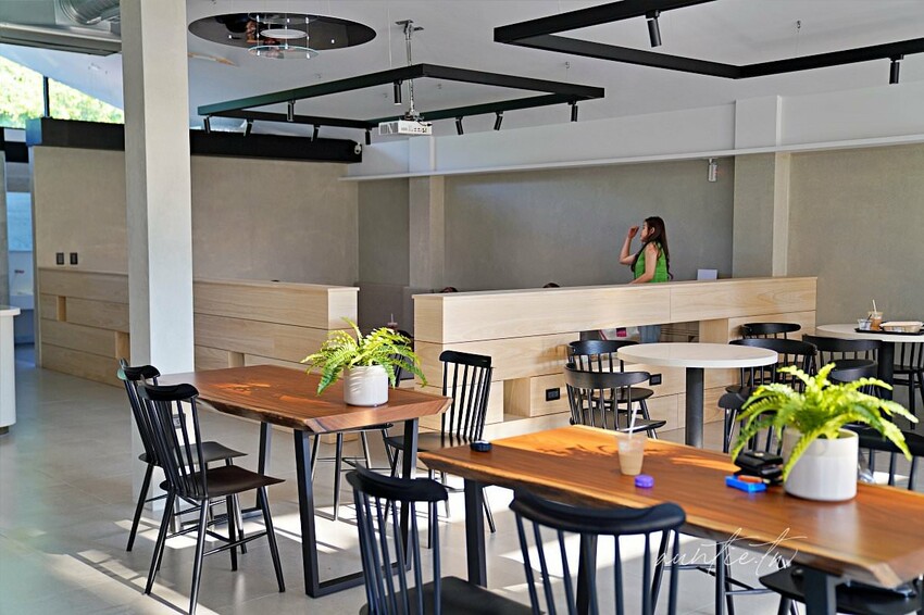 【台中】西屯｜GEOLIAM 門門，戶外空間大草地，豪宅區裡的IG熱門打卡咖啡廳