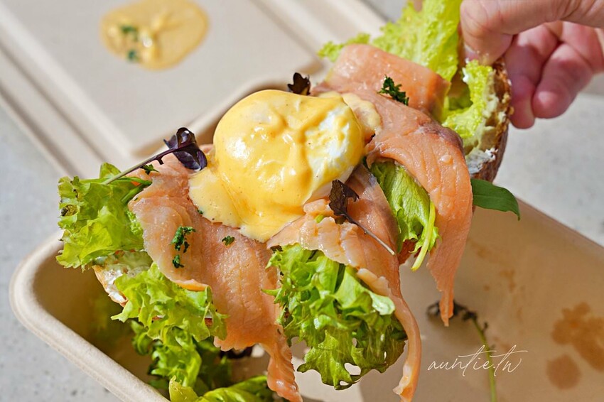 【台中】西屯｜GEOLIAM 門門，戶外空間大草地，豪宅區裡的IG熱門打卡咖啡廳