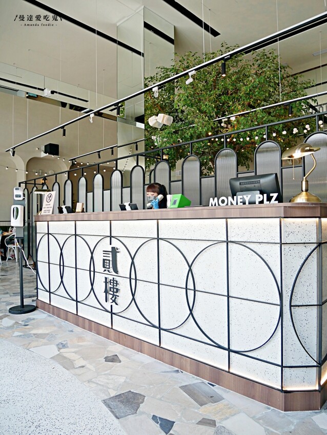台南美食『Second Floor Cafe 貳樓餐廳台南店』人氣餐飲品牌府城插旗,特色口水雞班尼蛋、甜酸甘味飯吃起來!