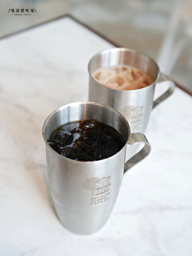 台南美食『Second Floor Cafe 貳樓餐廳台南店』人氣餐飲品牌府城插旗,特色口水雞班尼蛋、甜酸甘味飯吃起來!