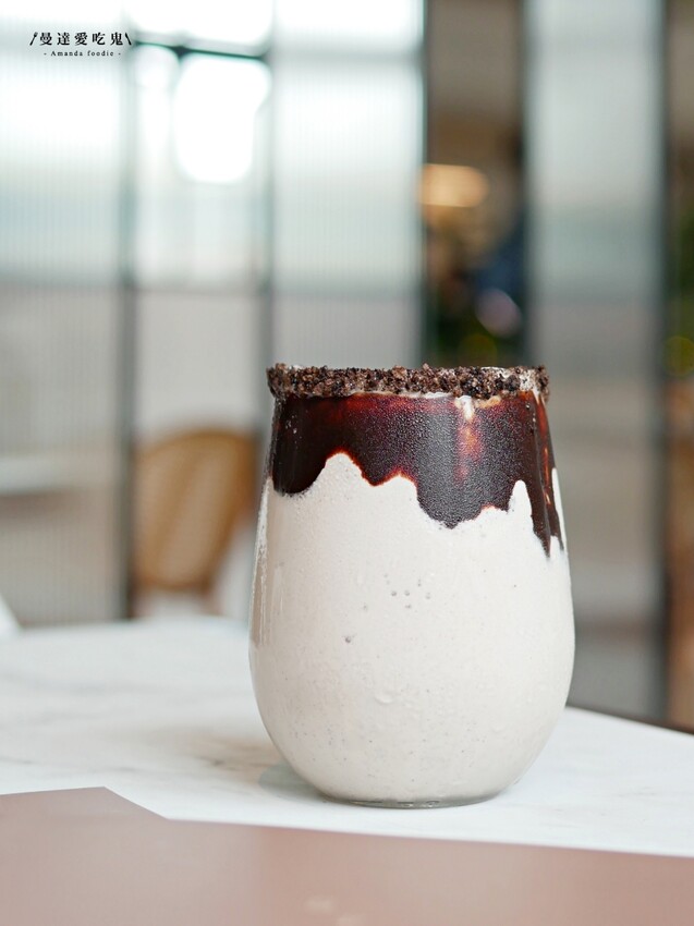 台南美食『Second Floor Cafe 貳樓餐廳台南店』人氣餐飲品牌府城插旗,特色口水雞班尼蛋、甜酸甘味飯吃起來!