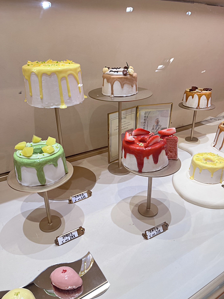 【台中美食】獨家販售草莓澎派|愛心造型千層派|台灣吃得到日本 【台中美食】獨家販售草莓澎派|愛心造型千層派|台灣吃得到日本