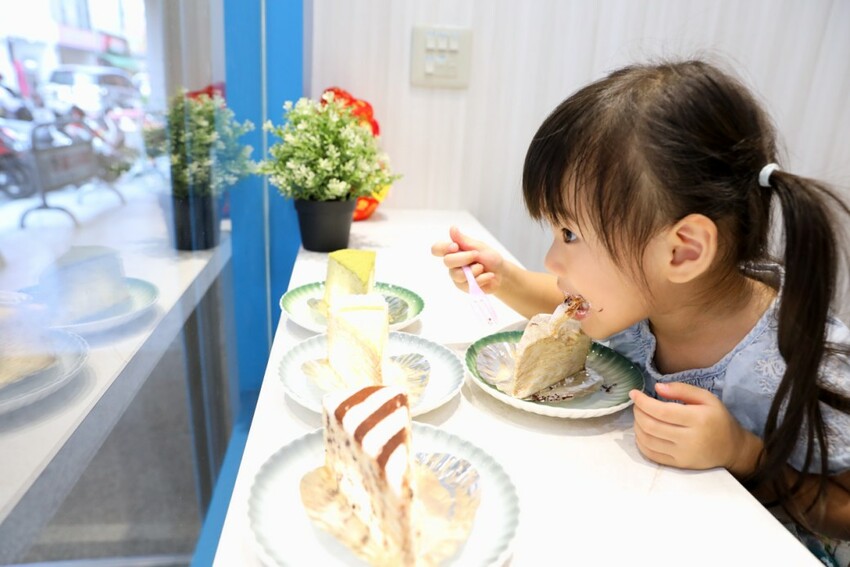 台中食記|2度C Ni Guo 倪菓手作千層蛋糕、彌月蛋糕(豐原店) 台中平價千層蛋糕、生日蛋糕推薦! - 奇奇一起玩樂趣