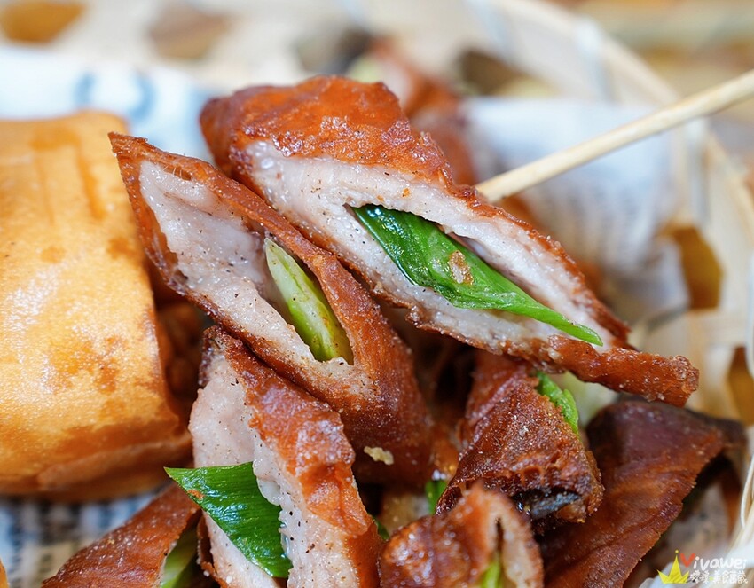 苗栗市美食｜『嵐町雞排-苗栗店』現點現炸的好吃炸物～超厚實雞排&巨無霸魷魚~還有誠意十足的優惠活動! - 瑋瑋＊美食萬歲