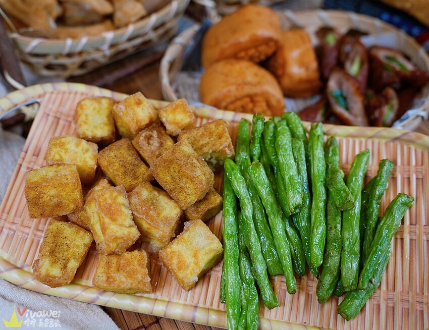苗栗市美食｜『嵐町雞排-苗栗店』現點現炸的好吃炸物～超厚實雞排&巨無霸魷魚~還有誠意十足的優惠活動! - 瑋瑋＊美食萬歲