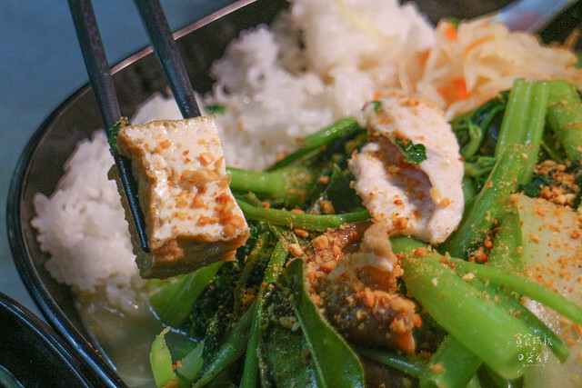 【台中美食】泰式愛好者絕不能錯過的泰式滷味，綠咖哩和冬蔭功醬汁泰讚了｜太泰滷味