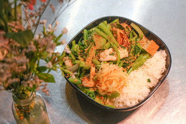 【台中美食】泰式愛好者絕不能錯過的泰式滷味，綠咖哩和冬蔭功醬汁泰讚了｜太泰滷味