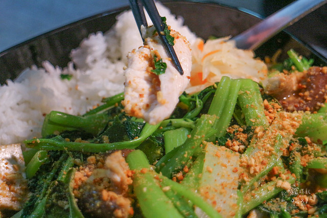 【台中美食】泰式愛好者絕不能錯過的泰式滷味，綠咖哩和冬蔭功醬汁泰讚了｜太泰滷味