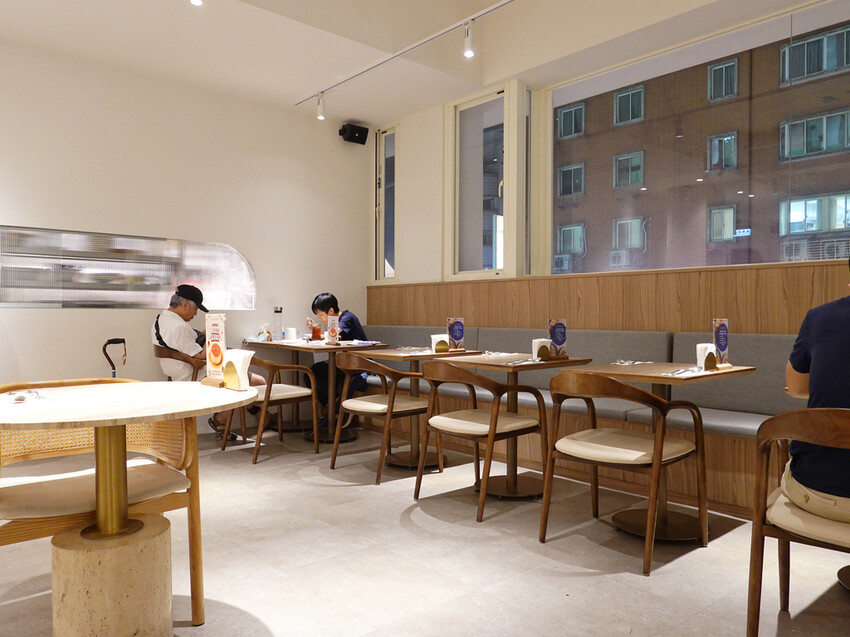 新北新店—Hazukido 八月堂概念店｜可頌專賣跨足餐飲 全球旗艦店落腳大坪林｜民權路、耕莘醫院