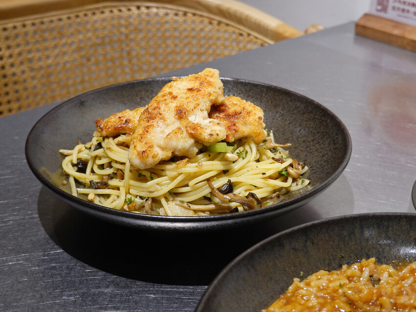 新北新店—Hazukido 八月堂概念店｜可頌專賣跨足餐飲 全球旗艦店落腳大坪林｜民權路、耕莘醫院