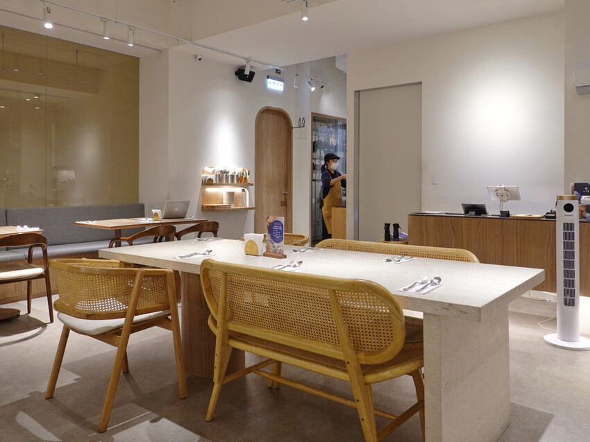 新北新店—Hazukido 八月堂概念店｜可頌專賣跨足餐飲 全球旗艦店落腳大坪林｜民權路、耕莘醫院