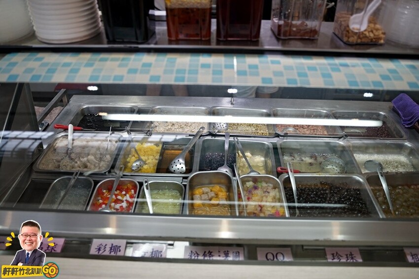 精選食材.用心製作滿滿豆香味的豆花.各式甜品 傳統豆花.布丁豆花.黑糖剉冰.芋圓仙草凍