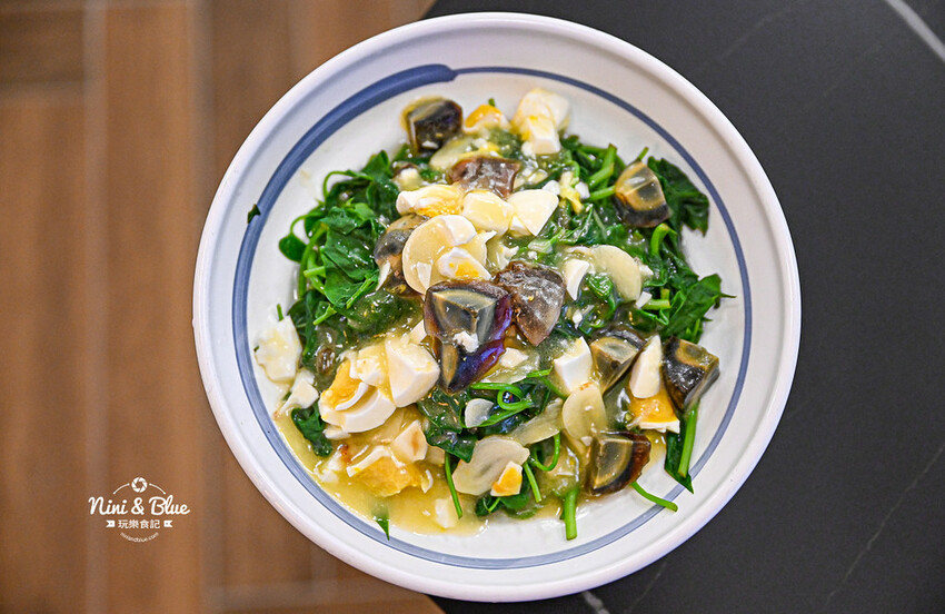 台中秘境台菜餐廳，附停車場、包廂、圓桌、投影機，近水湳中央公園