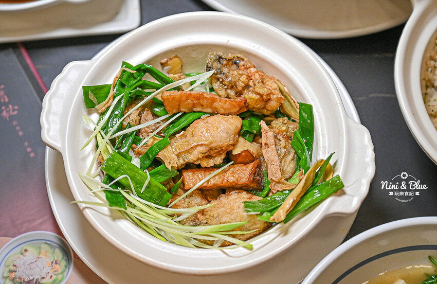 台中秘境台菜餐廳，附停車場、包廂、圓桌、投影機，近水湳中央公園