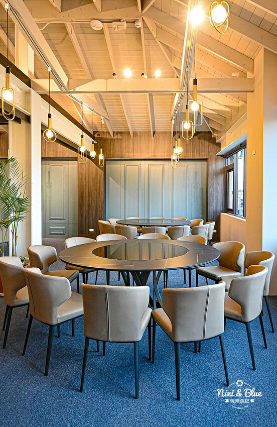 台中秘境台菜餐廳，附停車場、包廂、圓桌、投影機，近水湳中央公園