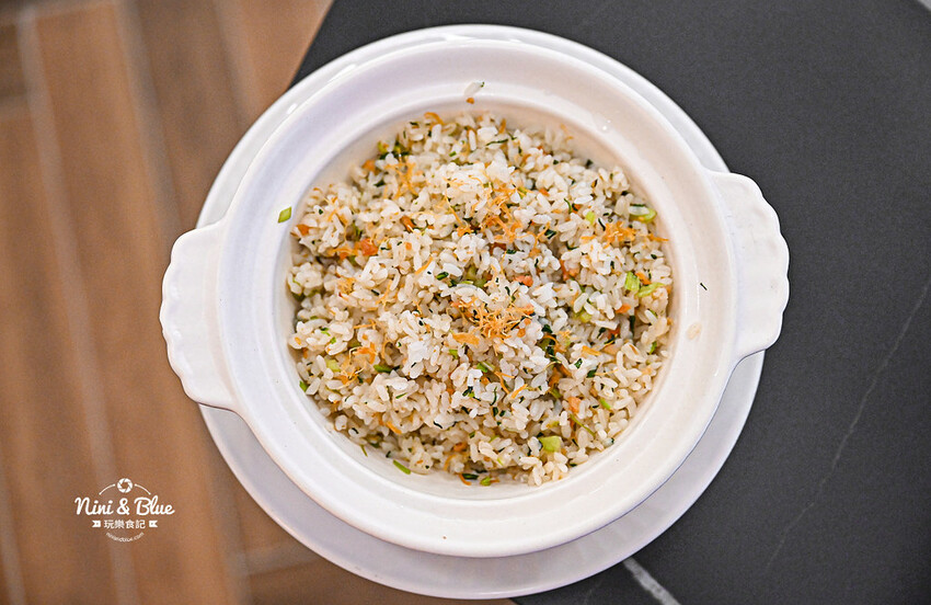 台中秘境台菜餐廳，附停車場、包廂、圓桌、投影機，近水湳中央公園