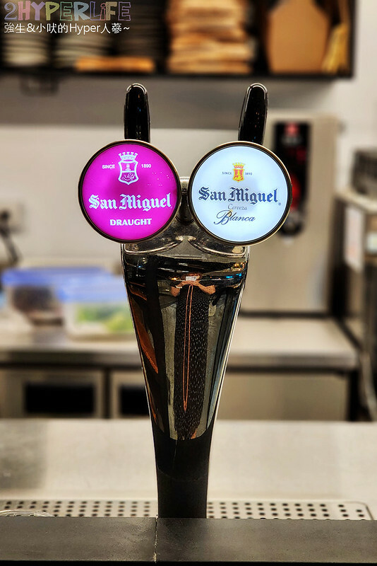 近台中火車站露營車好吸睛！不只是露營風咖啡廳、也是可以微醺小酌的氣氛餐9館～