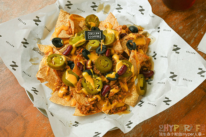 近台中火車站露營車好吸睛！不只是露營風咖啡廳、也是可以微醺小酌的氣氛餐9館～