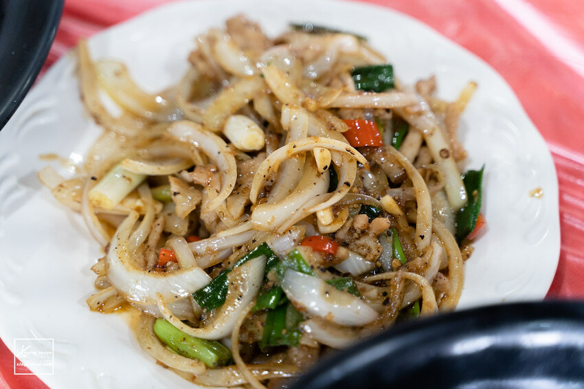 南投｜紫南宮美食【35甕仔雞】平價實惠的人氣熱炒 - 快門下的幸福