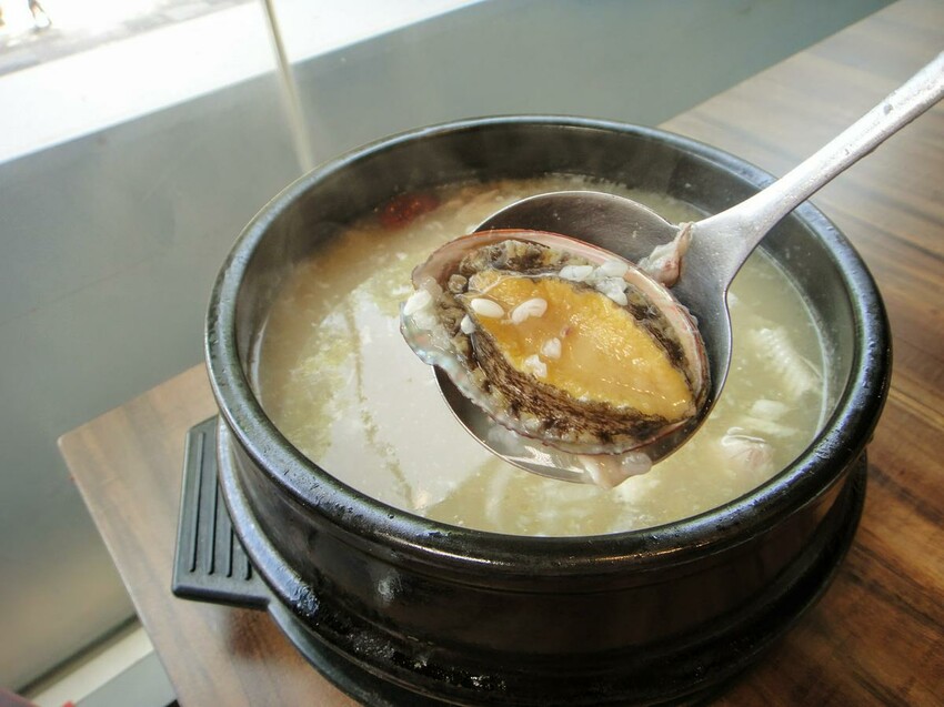 【美食】「歐巴韓僑館」小菜吃到飽，樹林韓式烤肉推薦、樹林火車站美食推薦、樹林韓國料理推薦 (附菜單)