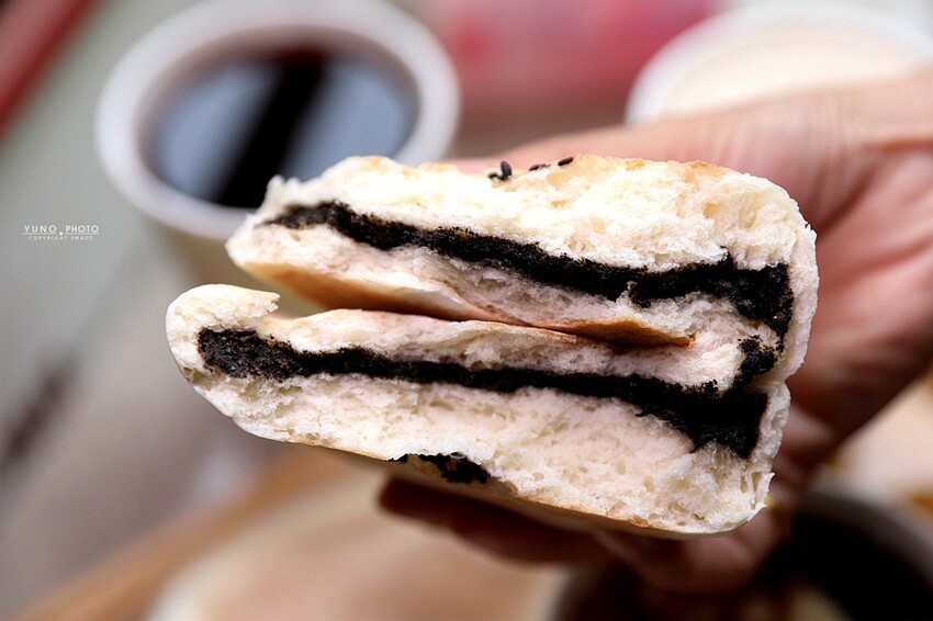 林阿波杏仁茶豆花｜傳承三代的古早味銅板美食！飄香近30年的在地傳統老店 來份杏仁茶與油條的完美下午茶組