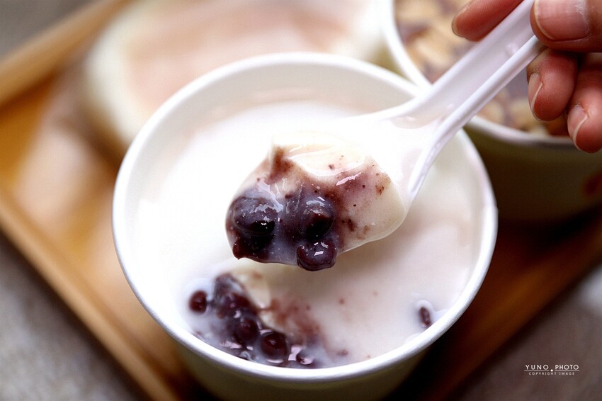 林阿波杏仁茶豆花｜傳承三代的古早味銅板美食！飄香近30年的在地傳統老店 來份杏仁茶與油條的完美下午茶組