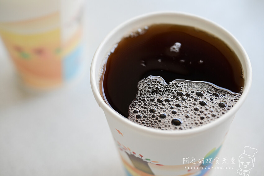 不只豆花，杏仁茶配油條更是對味｜豐原廟東銅板美食推薦