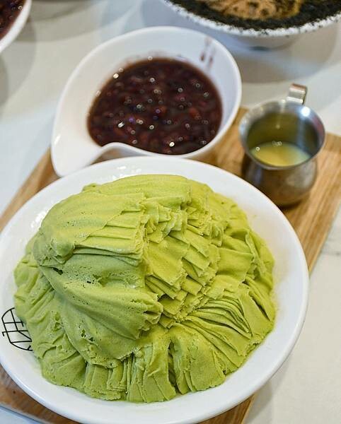 【台北中正】何家甜品鋪 公館汀州店 | 公館必吃雪花冰，口味多元冰品，糖廠秘製糖水，綿密塩滷豆花