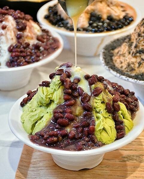 【台北中正】何家甜品鋪 公館汀州店 | 公館必吃雪花冰，口味多元冰品，糖廠秘製糖水，綿密塩滷豆花