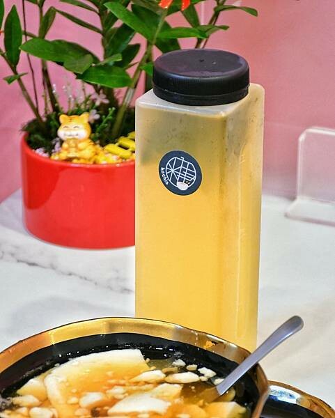 【台北中正】何家甜品鋪 公館汀州店 | 公館必吃雪花冰，口味多元冰品，糖廠秘製糖水，綿密塩滷豆花