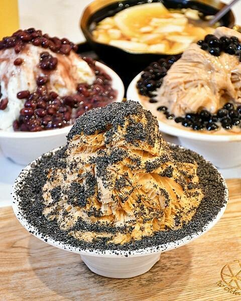 【台北中正】何家甜品鋪 公館汀州店 | 公館必吃雪花冰，口味多元冰品，糖廠秘製糖水，綿密塩滷豆花