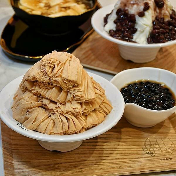 【台北中正】何家甜品鋪 公館汀州店 | 公館必吃雪花冰，口味多元冰品，糖廠秘製糖水，綿密塩滷豆花