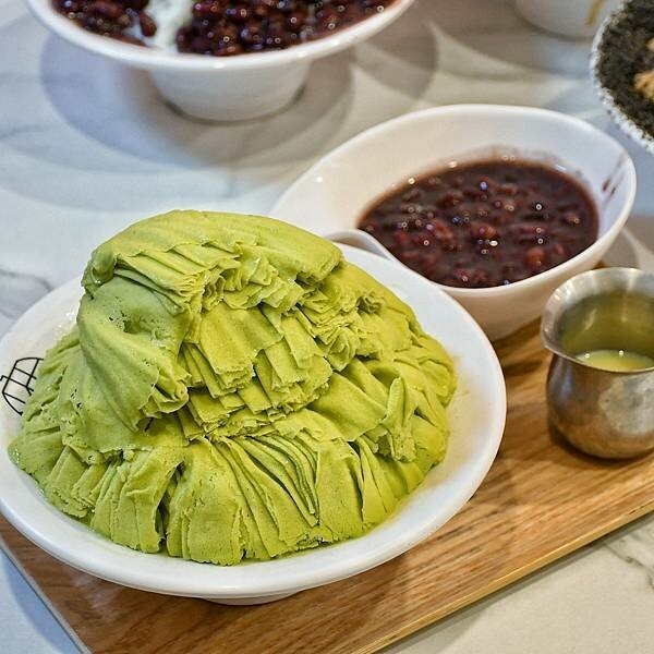 【台北中正】何家甜品鋪 公館汀州店 | 公館必吃雪花冰，口味多元冰品，糖廠秘製糖水，綿密塩滷豆花