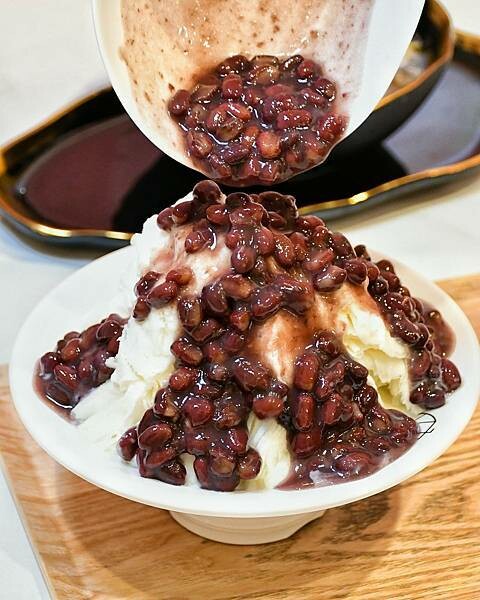 【台北中正】何家甜品鋪 公館汀州店 | 公館必吃雪花冰，口味多元冰品，糖廠秘製糖水，綿密塩滷豆花