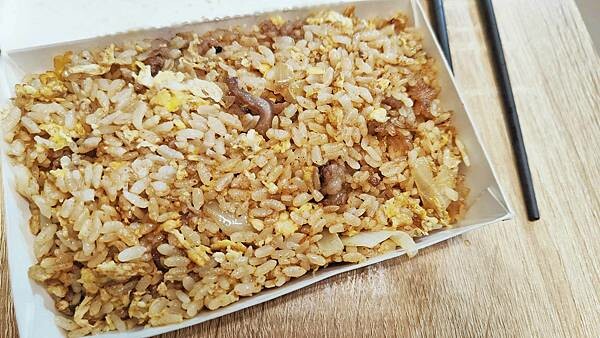 【板橋美食】恆香盛｜還沒用餐時間就大排長龍的超人氣排隊排骨飯