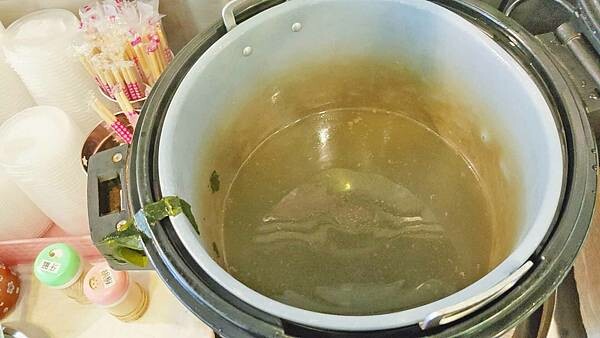 【板橋美食】恆香盛｜還沒用餐時間就大排長龍的超人氣排隊排骨飯