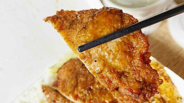 【板橋美食】恆香盛｜還沒用餐時間就大排長龍的超人氣排隊排骨飯