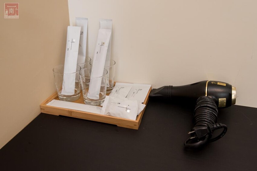 【臺南住宿】百坪獨棟villa民宿｜安平包棟住宿｜室外庭園泳池｜BBQ設施｜烹煮設備~~拾光旅宿世平二館 - 南人幫