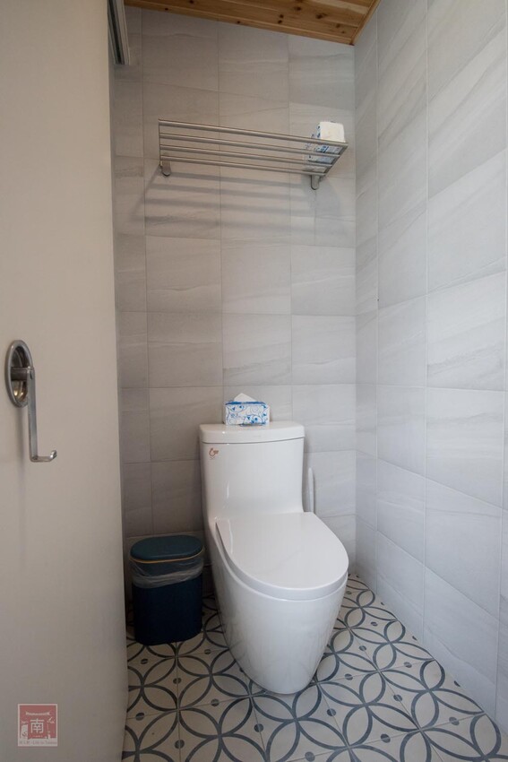 【臺南住宿】百坪獨棟villa民宿｜安平包棟住宿｜室外庭園泳池｜BBQ設施｜烹煮設備~~拾光旅宿世平二館 - 南人幫