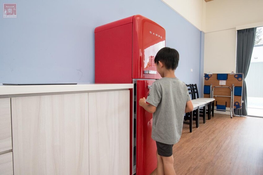 【臺南住宿】百坪獨棟villa民宿｜安平包棟住宿｜室外庭園泳池｜BBQ設施｜烹煮設備~~拾光旅宿世平二館 - 南人幫