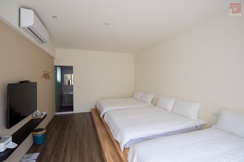 【臺南住宿】百坪獨棟villa民宿｜安平包棟住宿｜室外庭園泳池｜BBQ設施｜烹煮設備~~拾光旅宿世平二館 - 南人幫